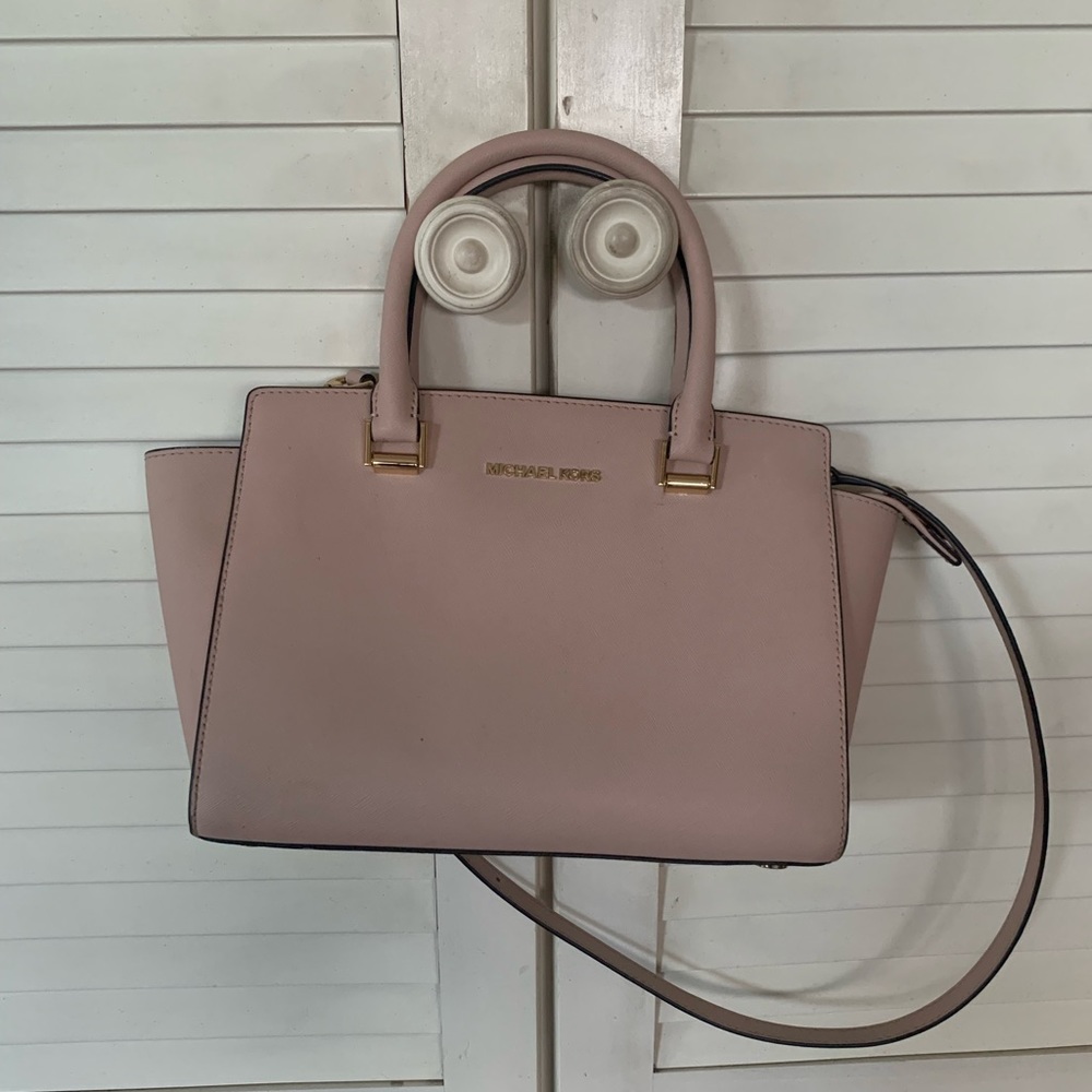 Michael kors pink bag